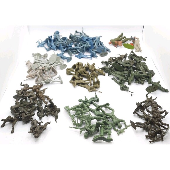 Vintage Lot of 145 Army Men Toy Soldiers Grey Blue Green 1960s - 1980s ESTATE - Picture 2 of 2